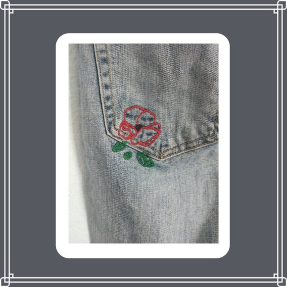 Women's GAP Distressed Embroidered Best Boyfriend Jeans with Roses and Birds - Picture 5 of 9